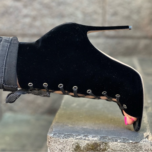 GIANVITO ROSSI Velvet black booties peep toe heels - Picture 4 of 10